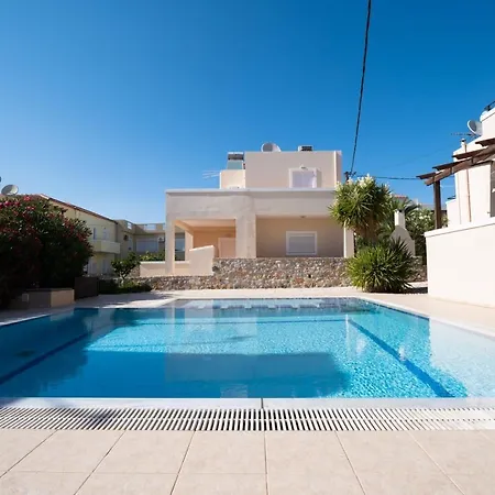 Holiday home Olive By The Sea-walk Distance Beach & Pools *